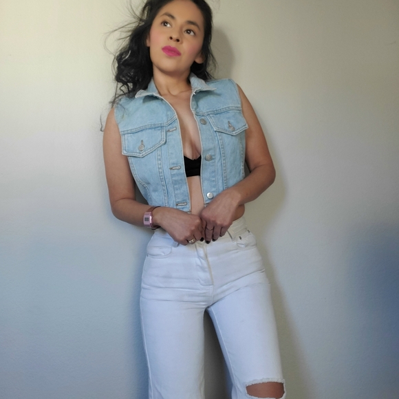 Vest - Picture 9 of 11